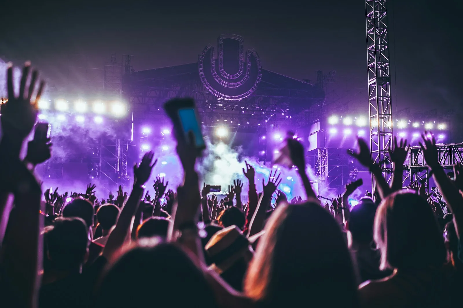 Atmospheric concert crowd, not a specific listed event
